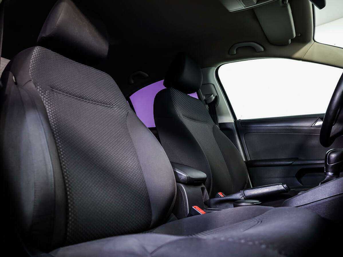 Купить Volkswagen Jetta с пробегом. Фото: #9