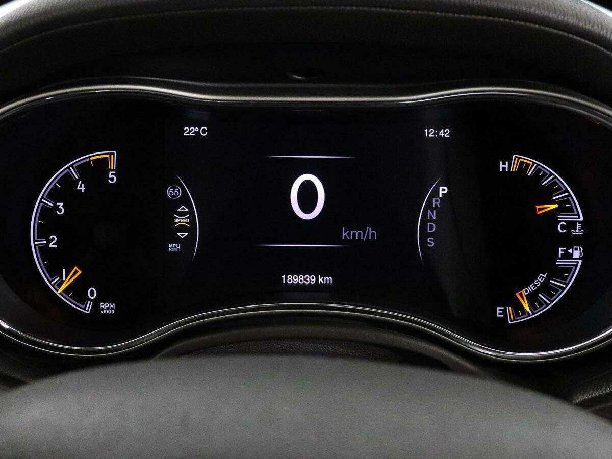 Купить Jeep Grand Cherokee с пробегом. Фото: #11