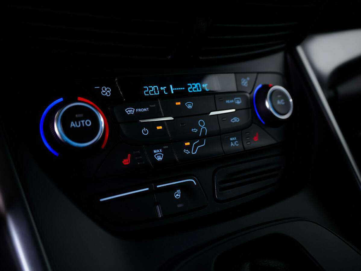 Купить Ford Kuga с пробегом. Фото: #12