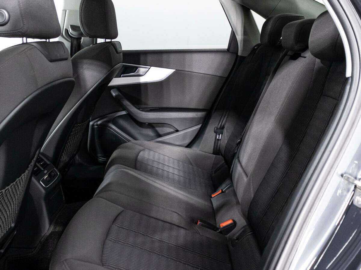 Купить Audi A4 с пробегом. Фото: #7