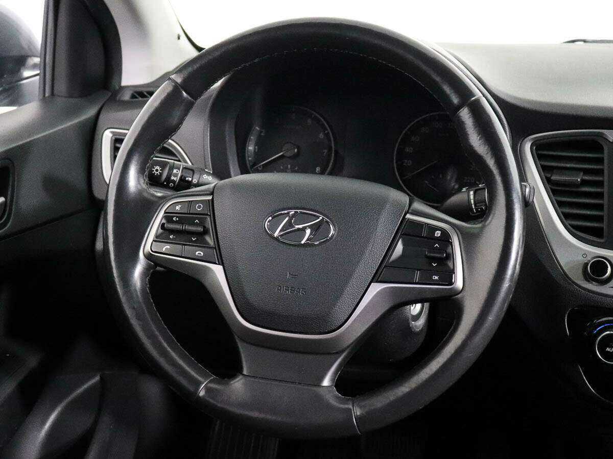 Купить Hyundai Solaris с пробегом. Фото: #11