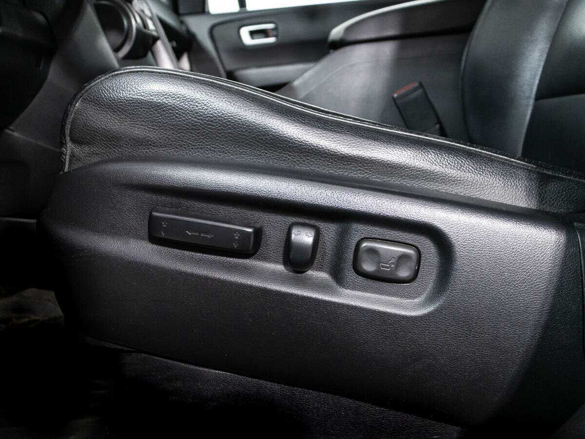 Купить Honda Pilot с пробегом. Фото: #16