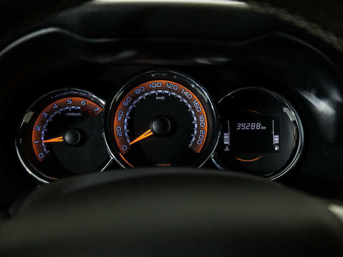 Купить Lada (ВАЗ) Largus с пробегом. Фото: #11