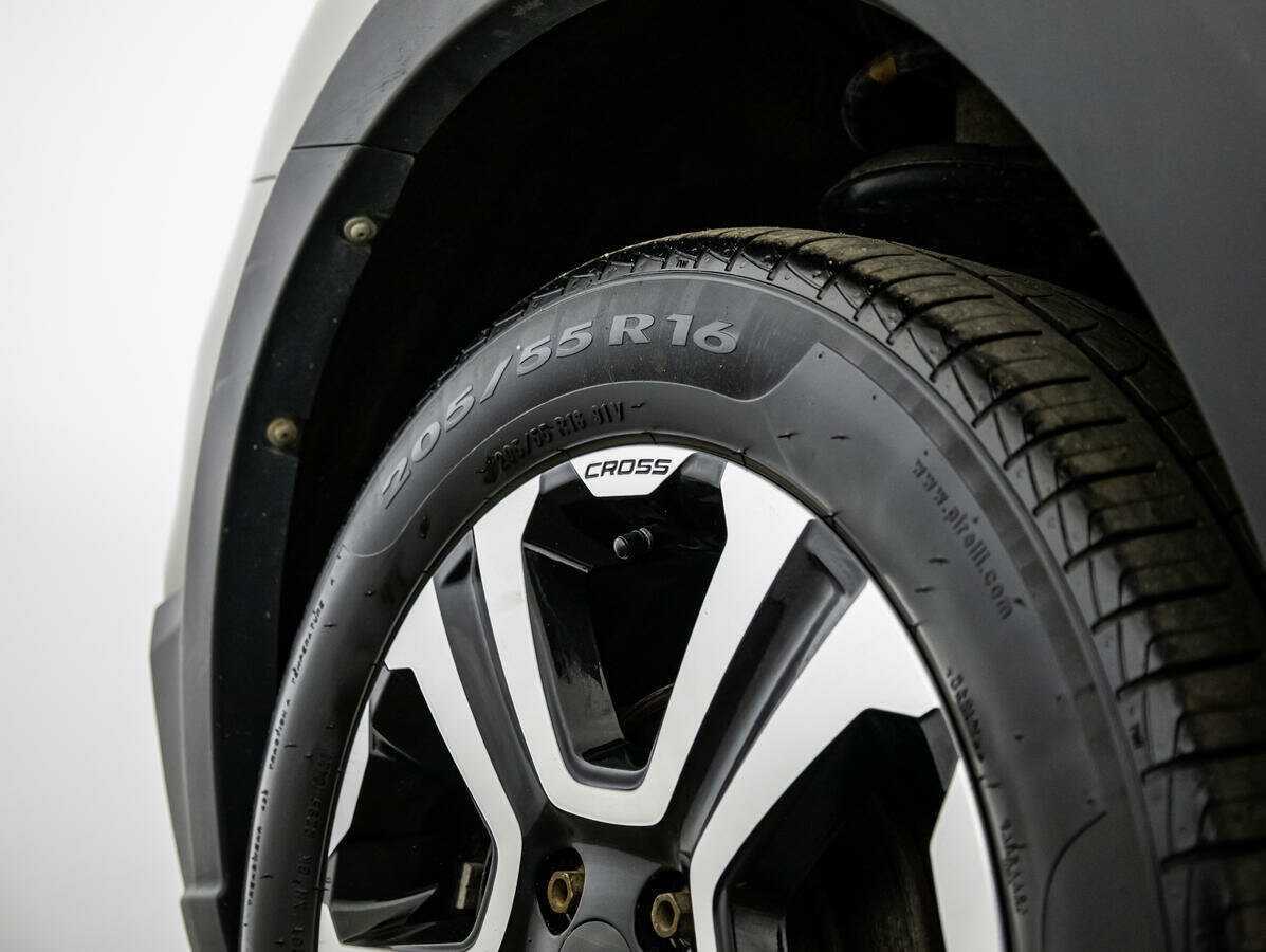 Купить Lada (ВАЗ) Largus с пробегом. Фото: #17