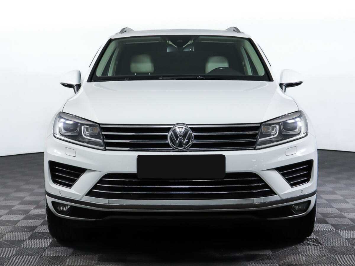 Купить Volkswagen Touareg с пробегом. Фото: #1