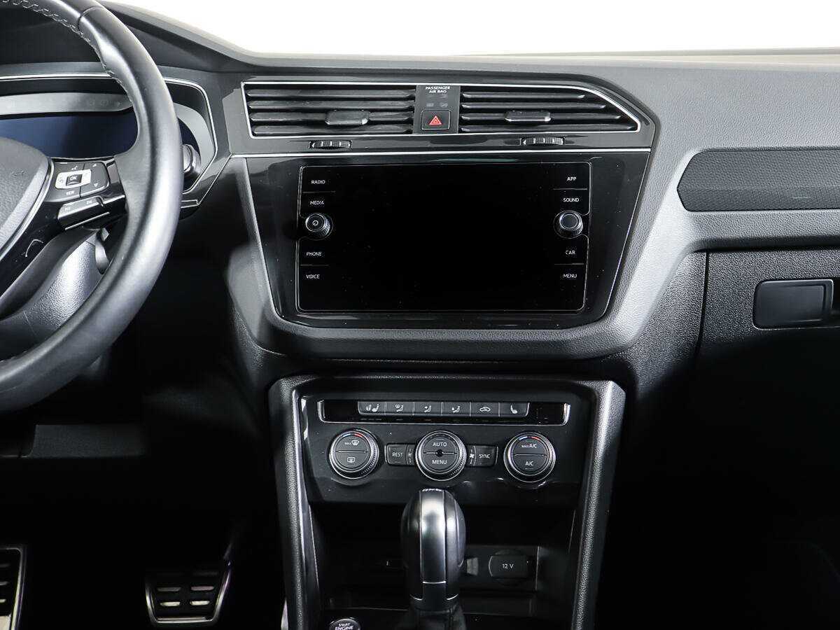 Купить Volkswagen Tiguan с пробегом. Фото: #11