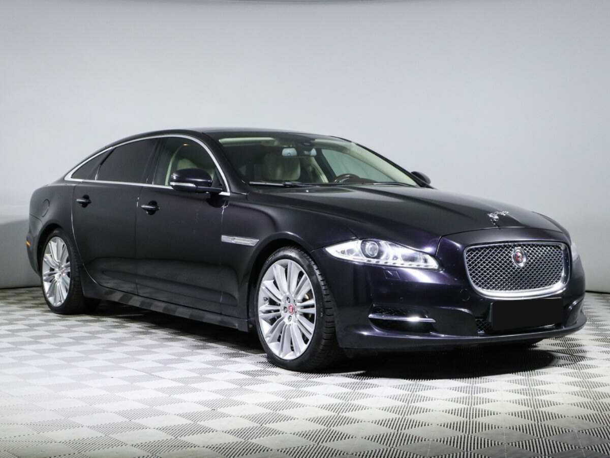 Купить Jaguar XJ с пробегом. Фото: #2