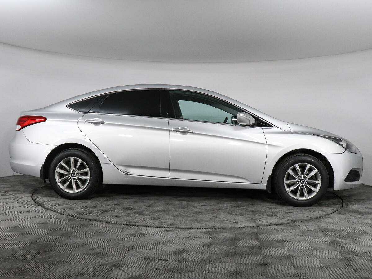 Купить Hyundai i40 с пробегом. Фото: #3