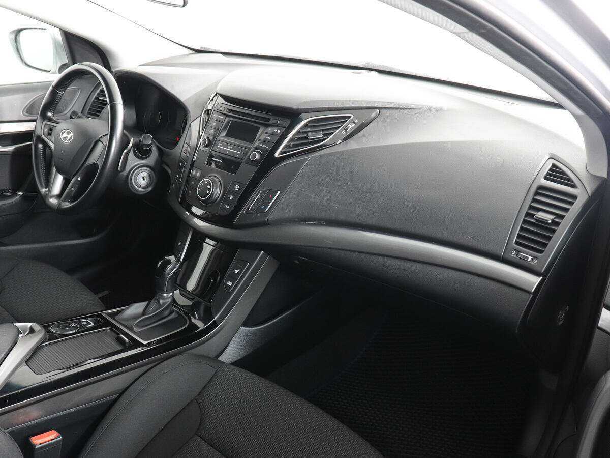 Купить Hyundai i40 с пробегом. Фото: #9