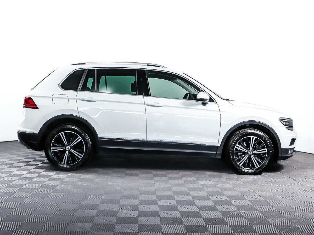 Купить Volkswagen Tiguan с пробегом. Фото: #3