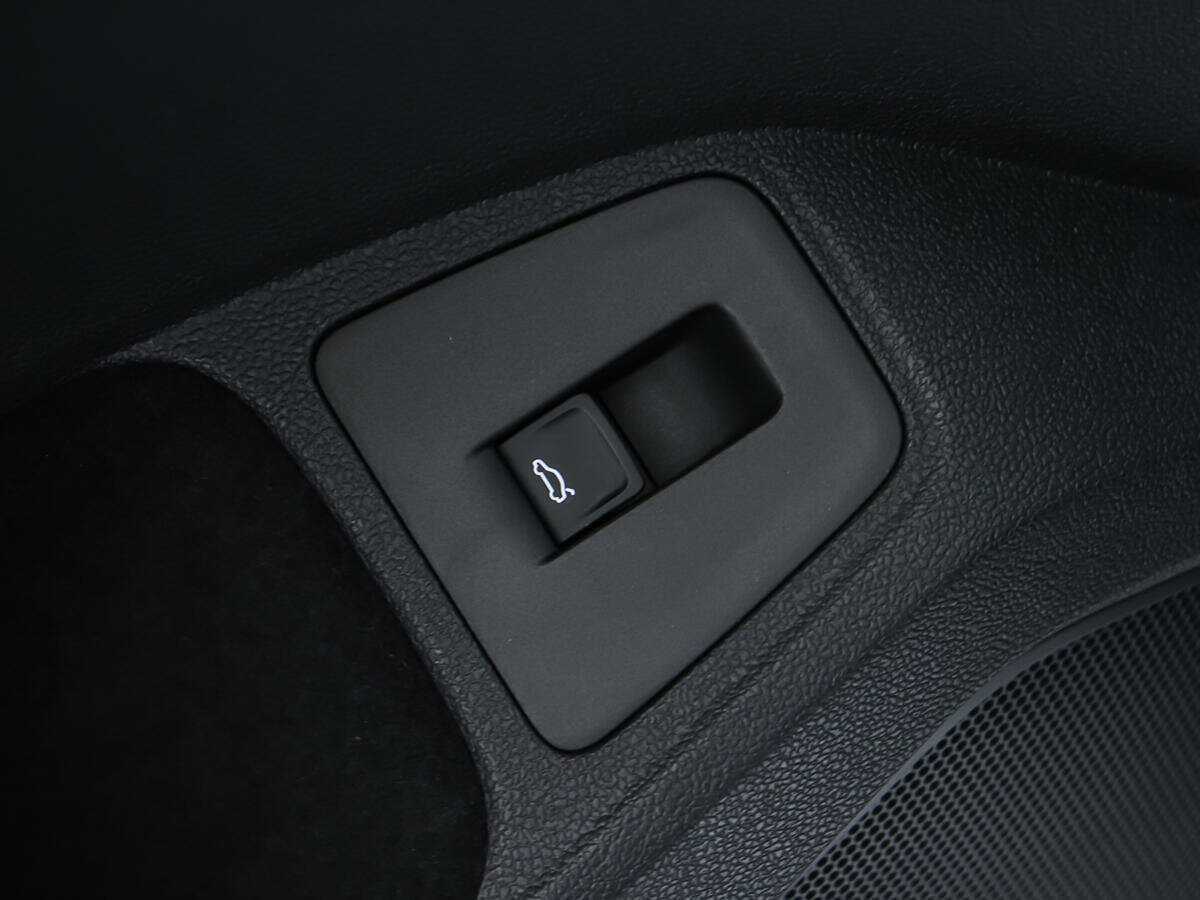 Купить Volkswagen Tiguan с пробегом. Фото: #18