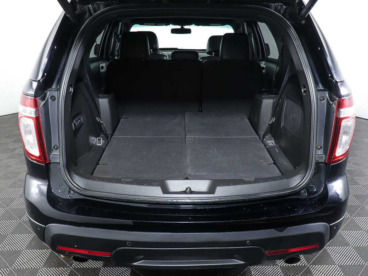 Купить Ford Explorer с пробегом. Фото: #8