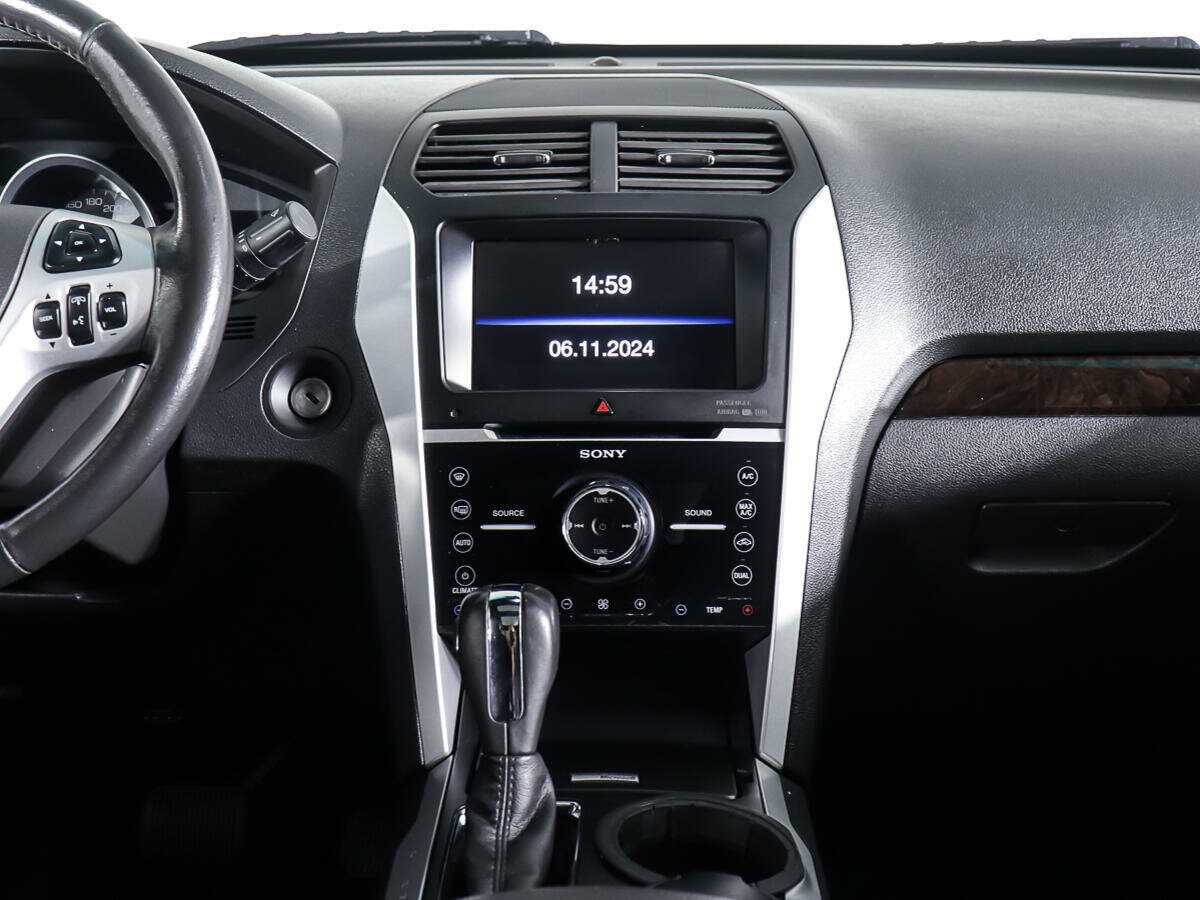 Купить Ford Explorer с пробегом. Фото: #14
