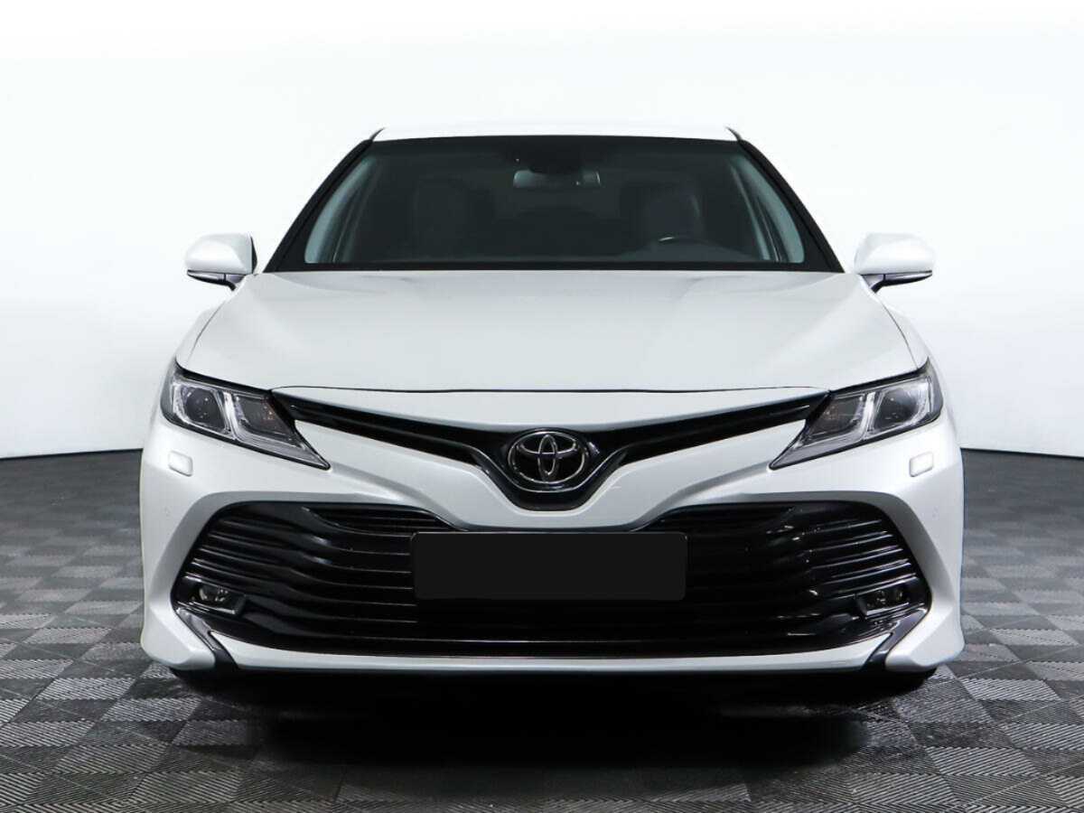 Купить Toyota Camry с пробегом. Фото: #1