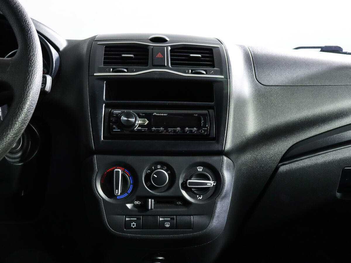 Купить Lada (ВАЗ) Granta с пробегом. Фото: #10