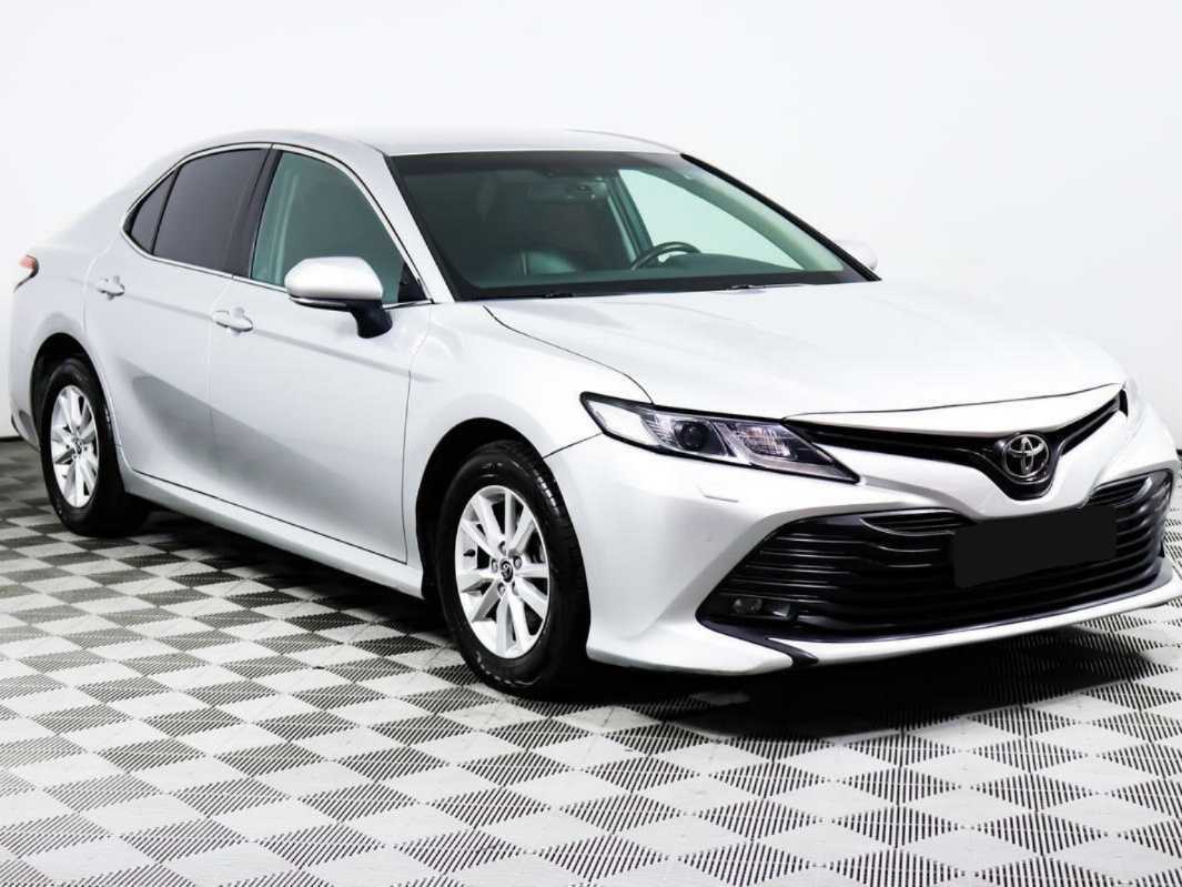 Купить Toyota Camry с пробегом. Фото: #2