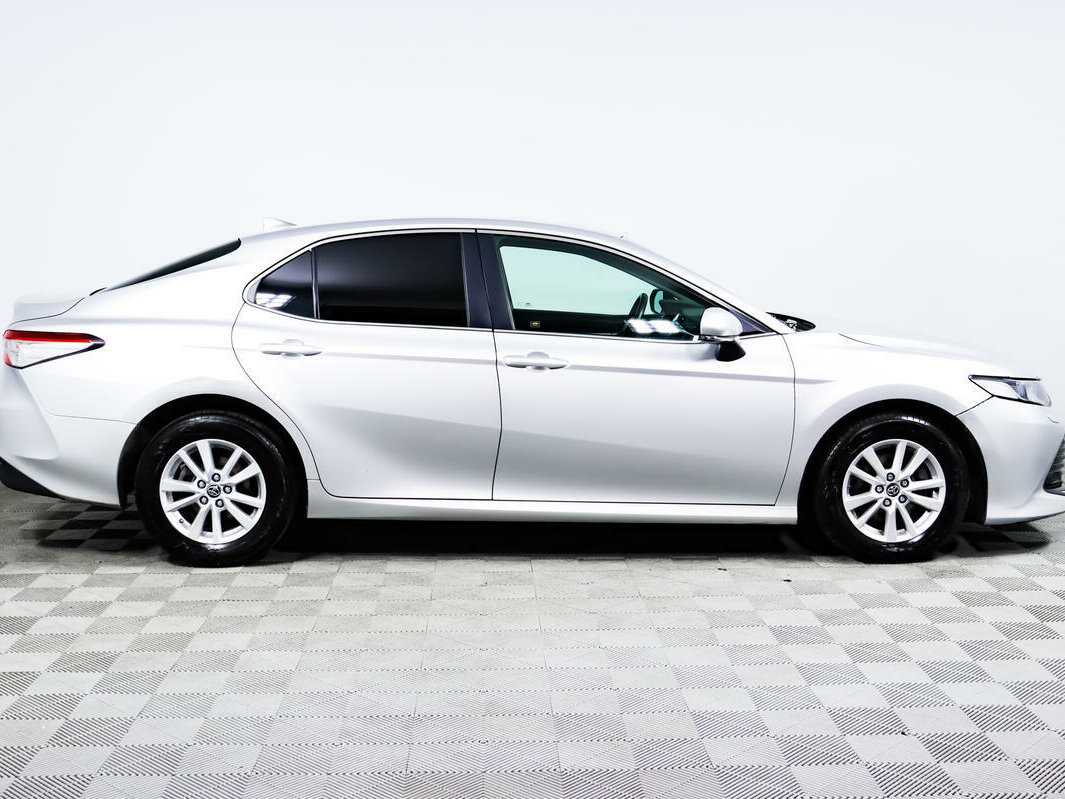 Купить Toyota Camry с пробегом. Фото: #3