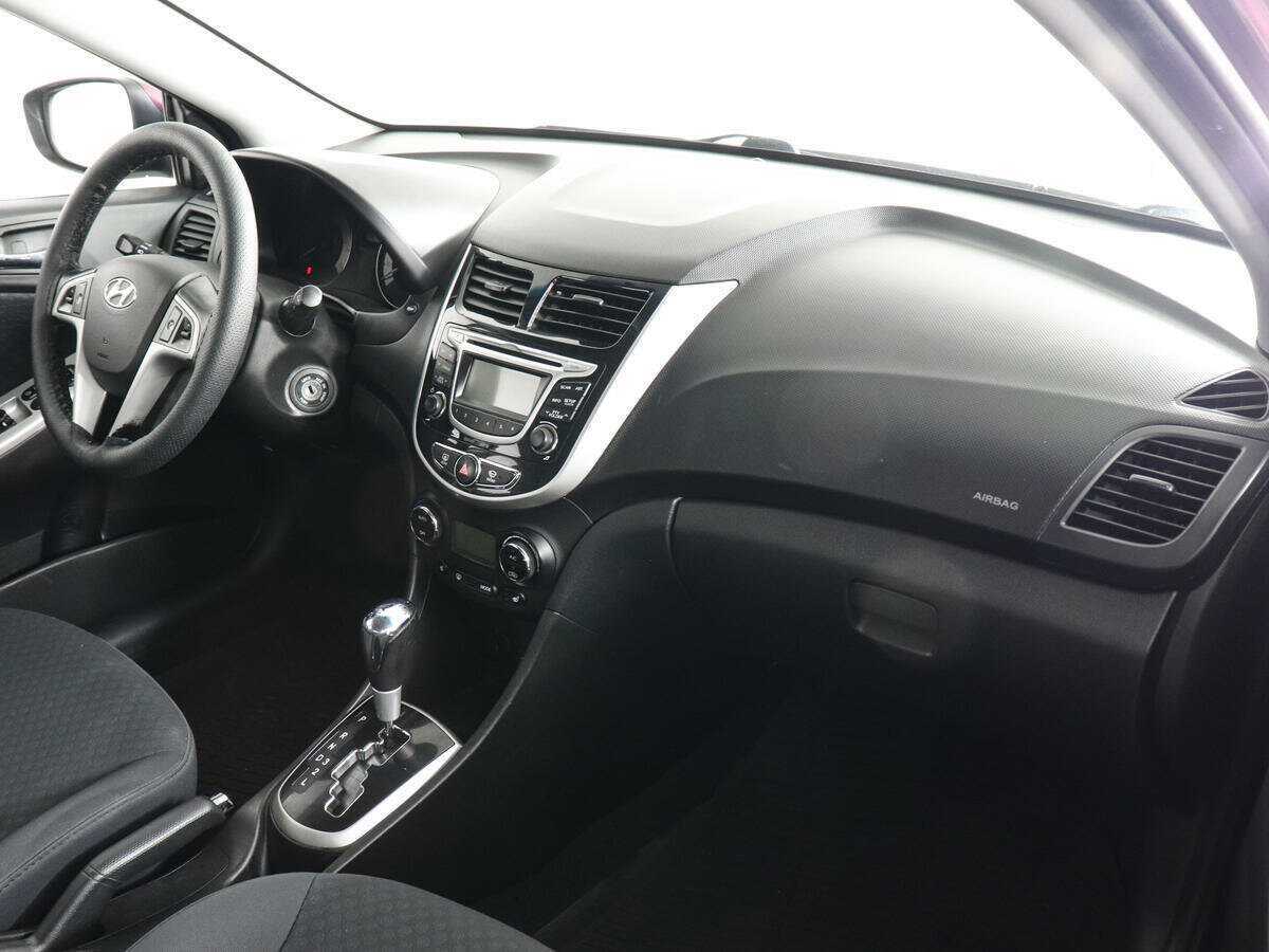 Купить Hyundai Solaris с пробегом. Фото: #9