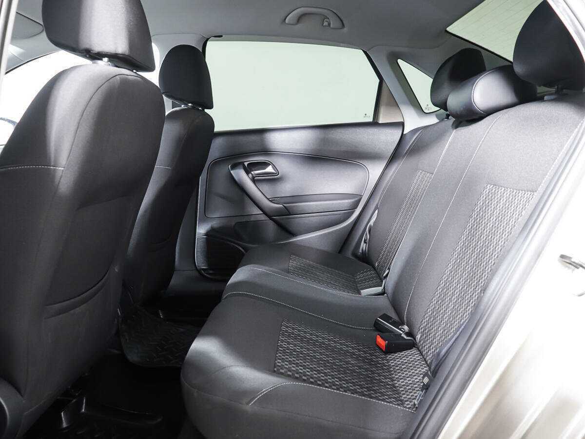 Купить Volkswagen Polo с пробегом. Фото: #8