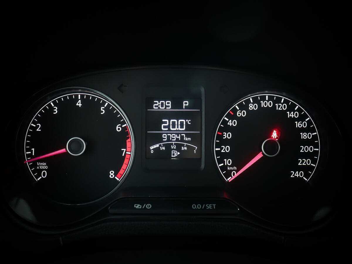 Купить Volkswagen Polo с пробегом. Фото: #12