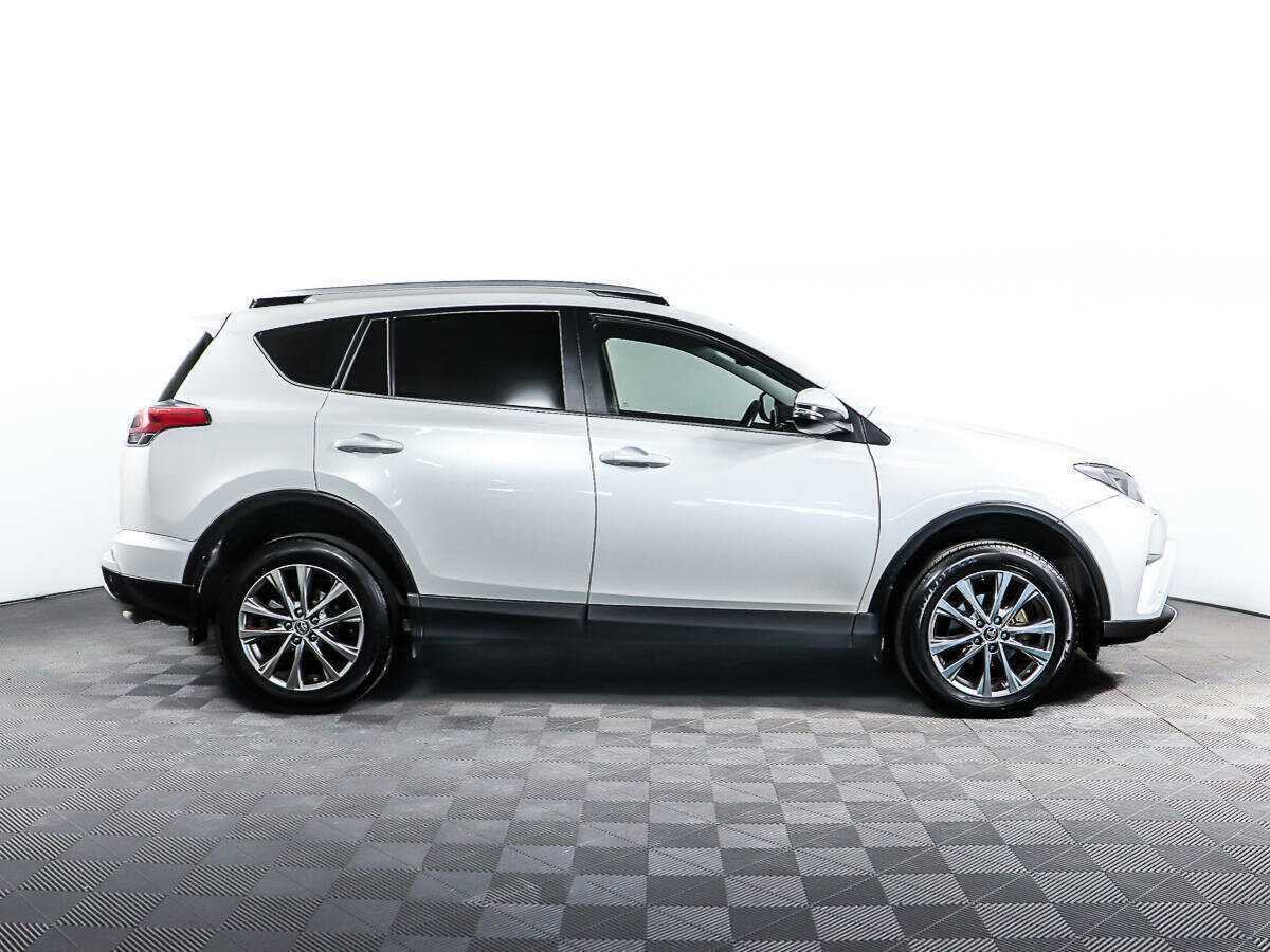 Купить Toyota RAV4 с пробегом. Фото: #3