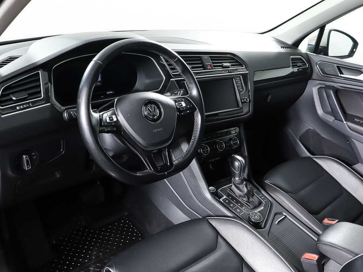 Купить Volkswagen Tiguan с пробегом. Фото: #14