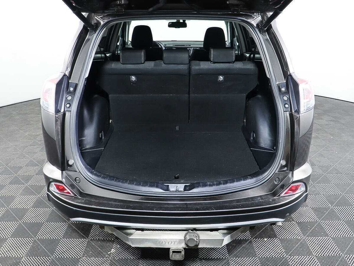 Купить Toyota RAV4 с пробегом. Фото: #9