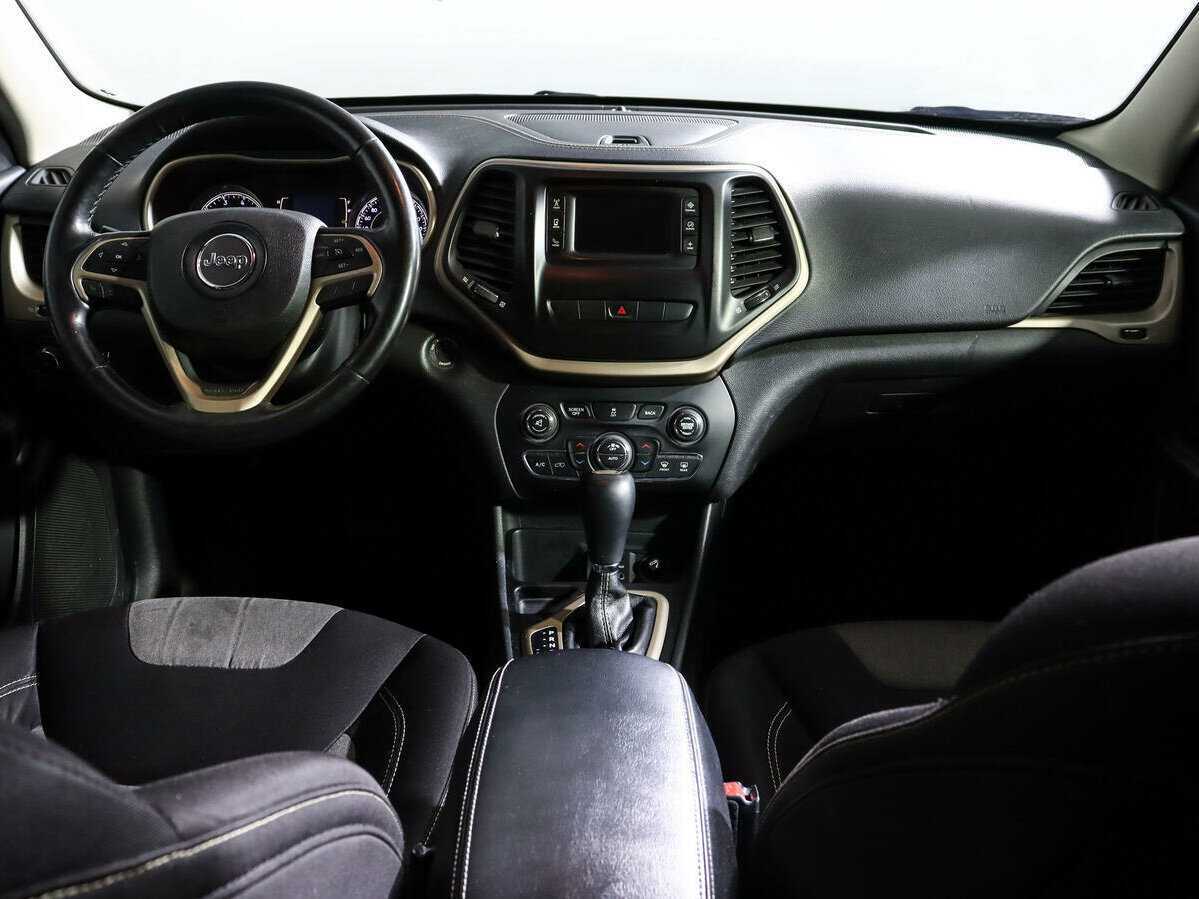 Купить Jeep Cherokee с пробегом. Фото: #9