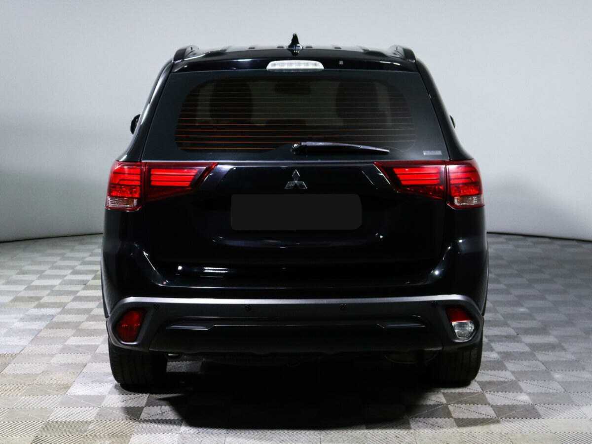 Купить Mitsubishi Outlander с пробегом. Фото: #4