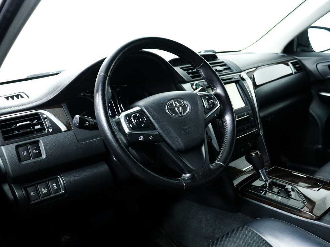 Купить Toyota Camry с пробегом. Фото: #12