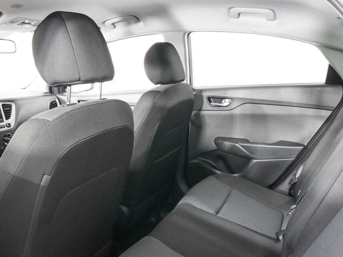 Купить Hyundai Solaris с пробегом. Фото: #11