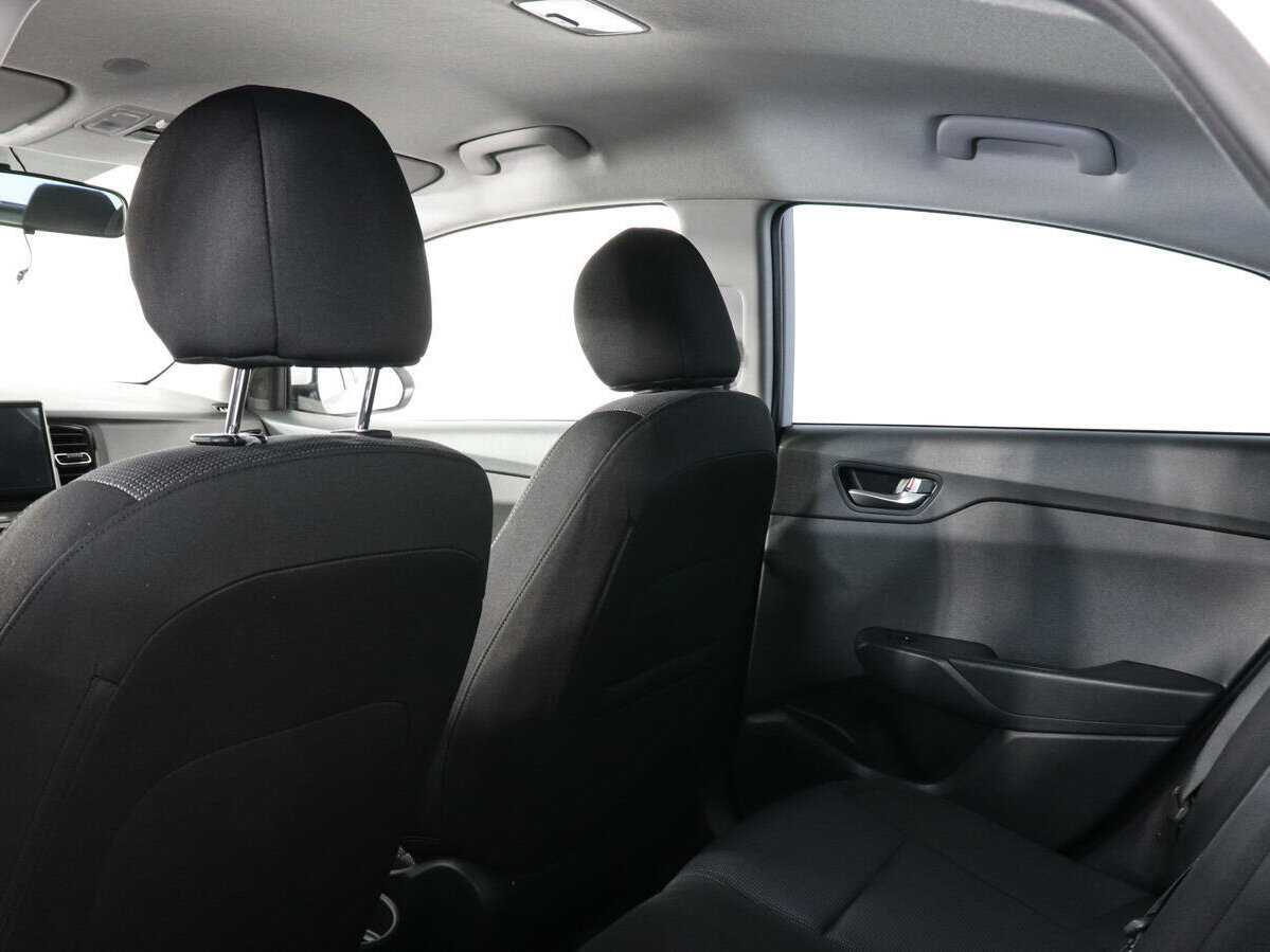 Купить Hyundai Solaris с пробегом. Фото: #11