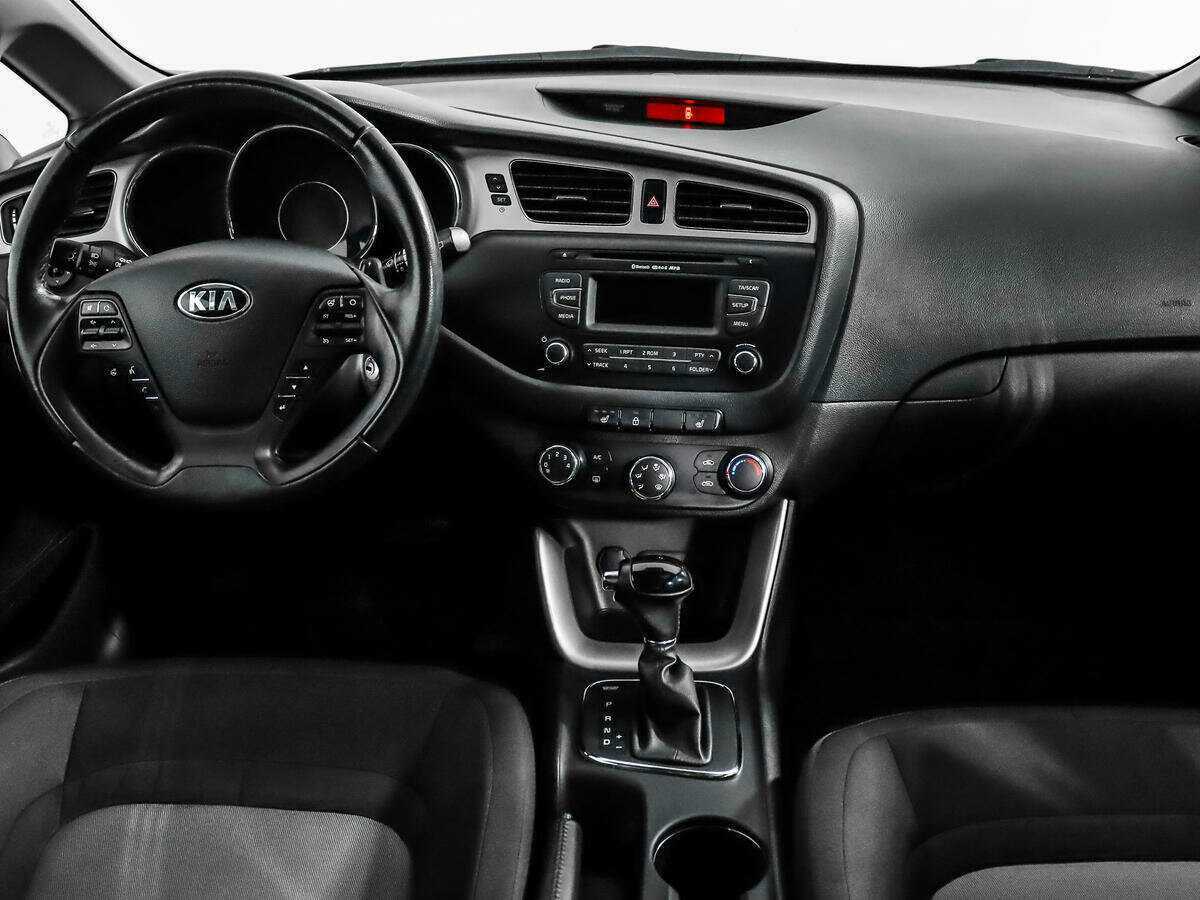 Купить Kia Ceed с пробегом. Фото: #11