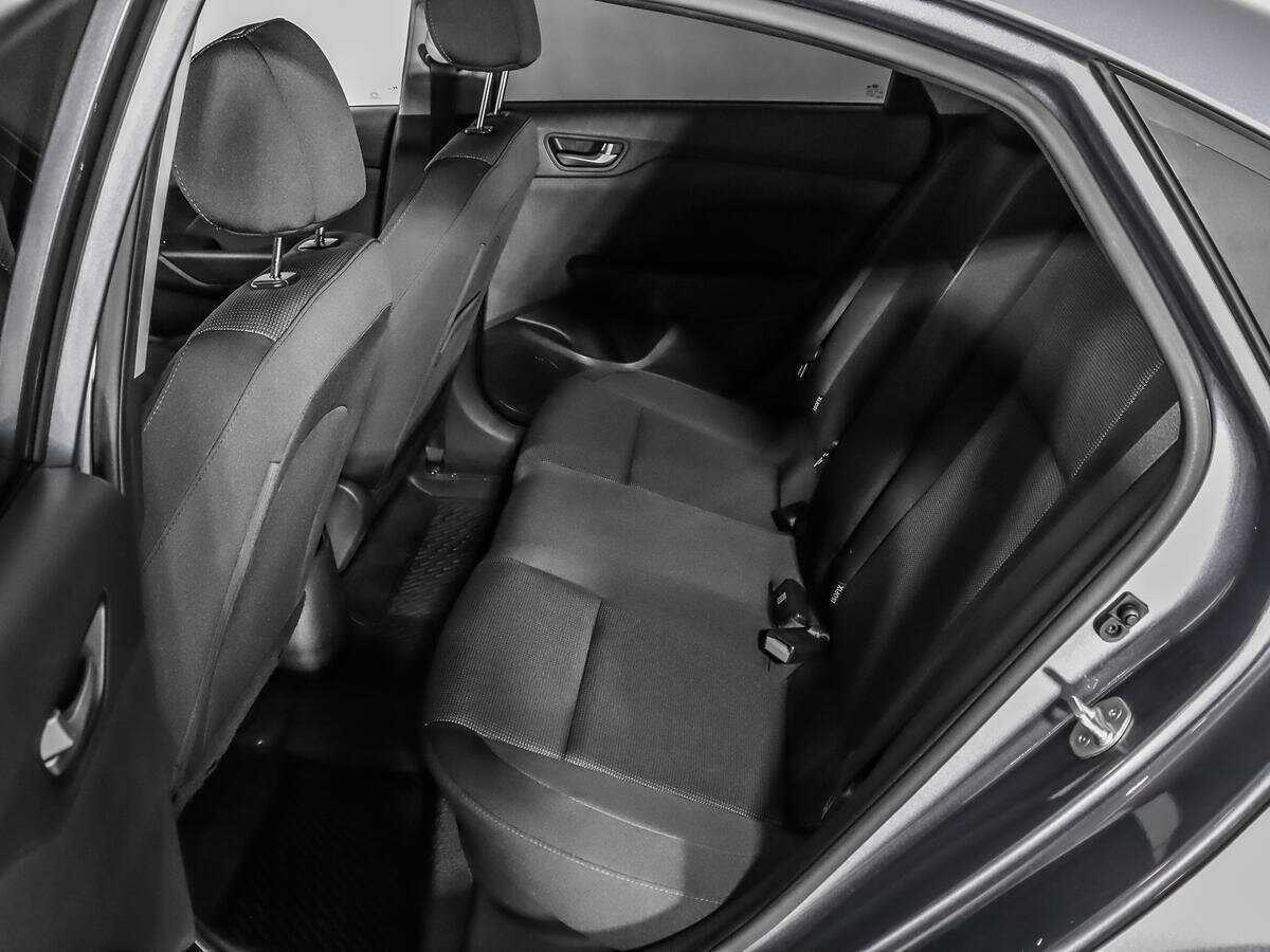 Купить Hyundai Solaris с пробегом. Фото: #9