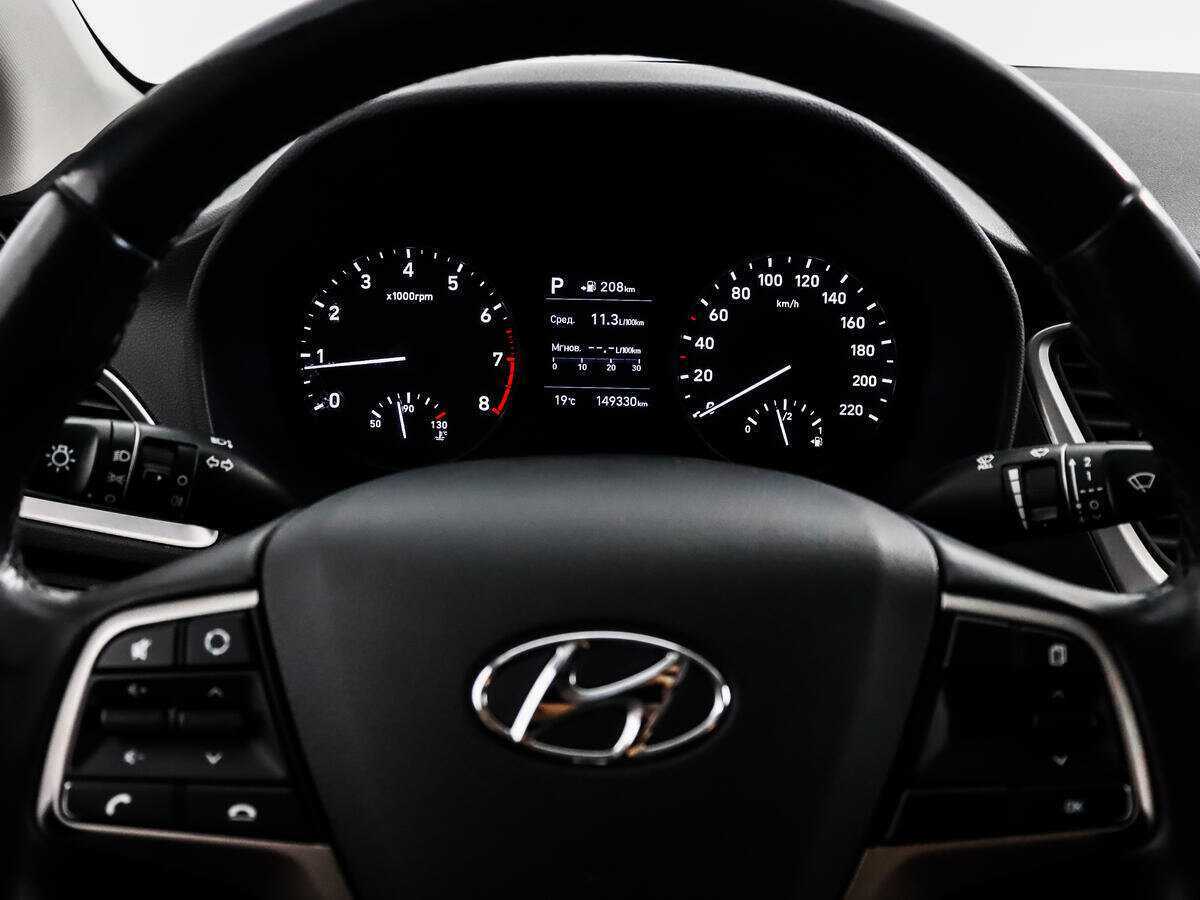 Купить Hyundai Solaris с пробегом. Фото: #14