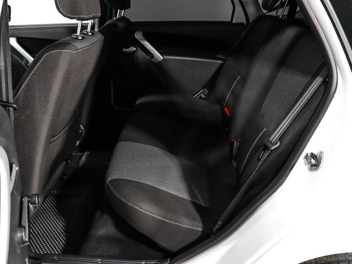 Купить Lada (ВАЗ) Granta с пробегом. Фото: #9