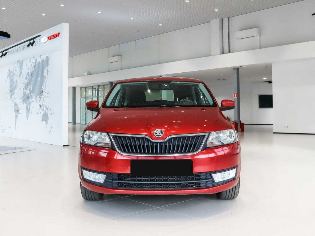 Купить Skoda Rapid с пробегом. Фото: #1