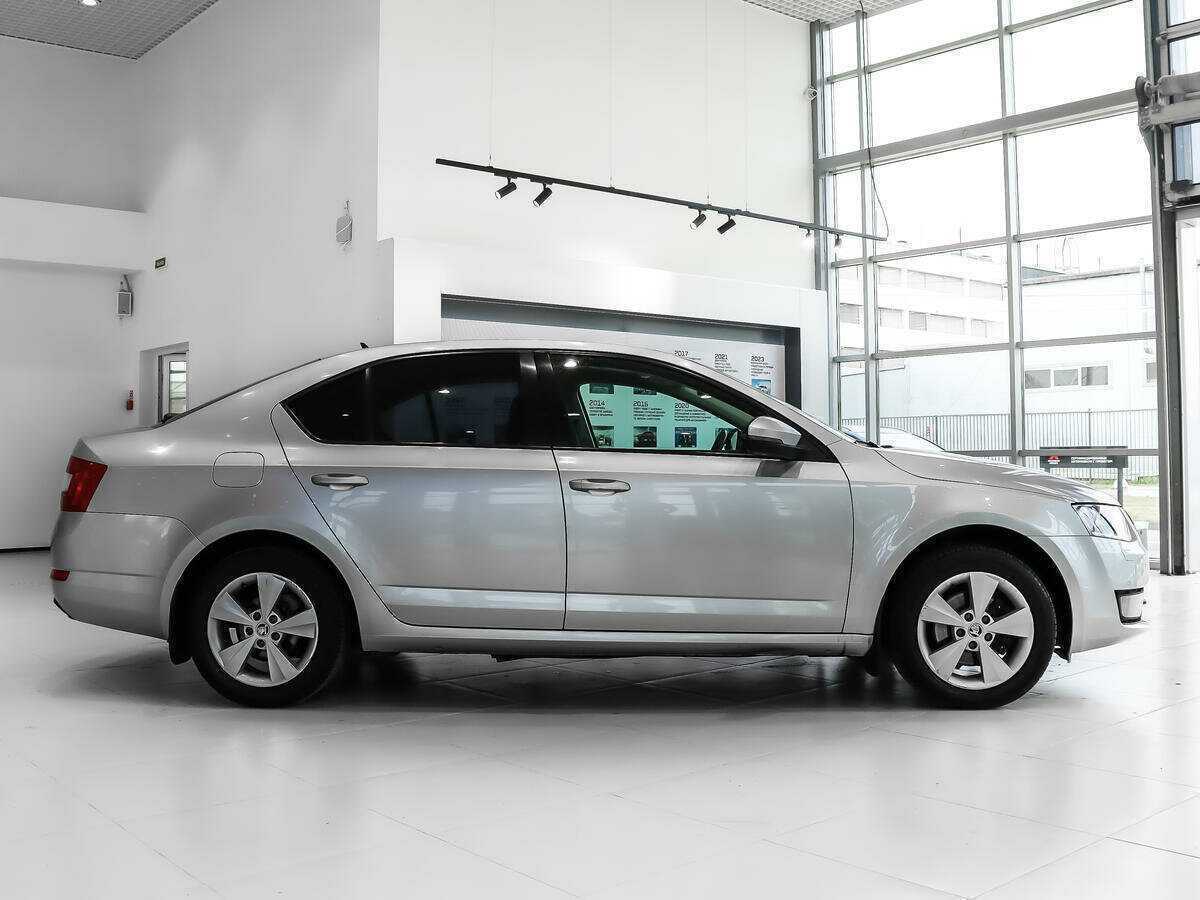 Купить Skoda Octavia с пробегом. Фото: #3