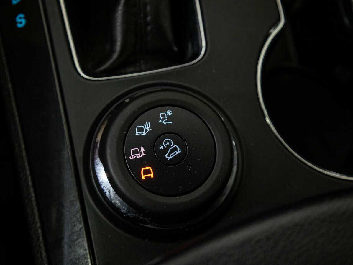 Купить Ford Explorer с пробегом. Фото: #16