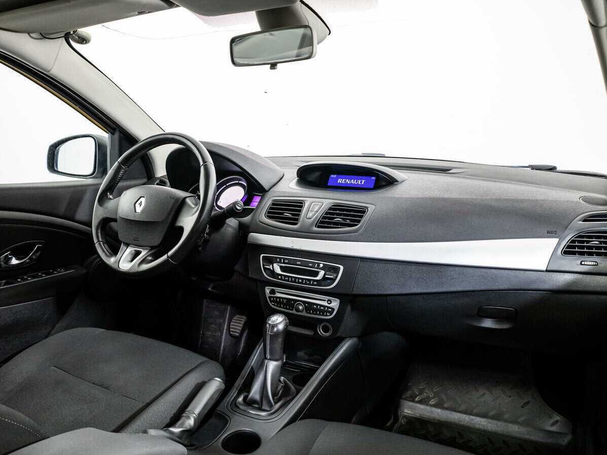 Купить Renault Fluence с пробегом. Фото: #8