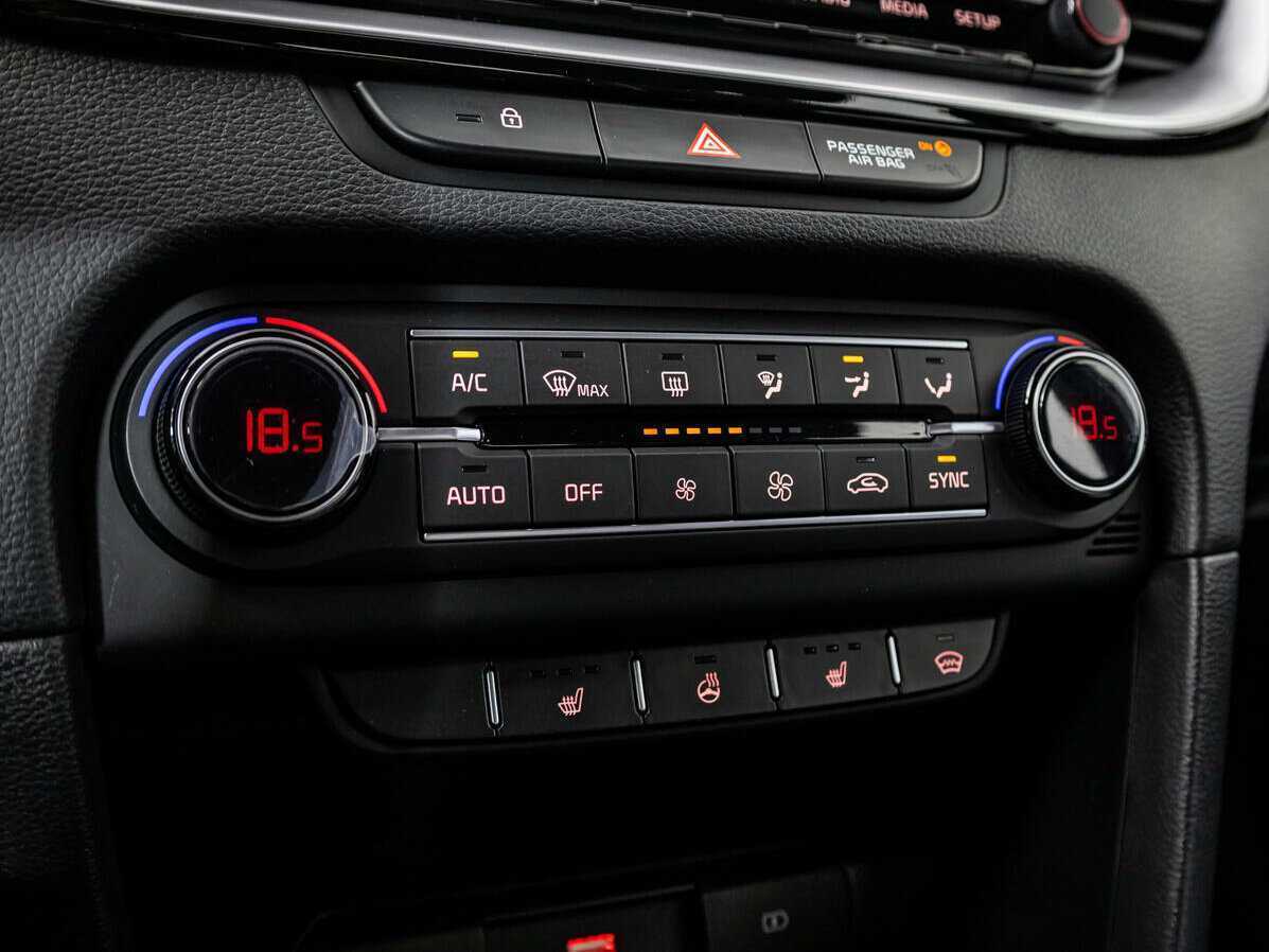 Купить Kia Ceed с пробегом. Фото: #14