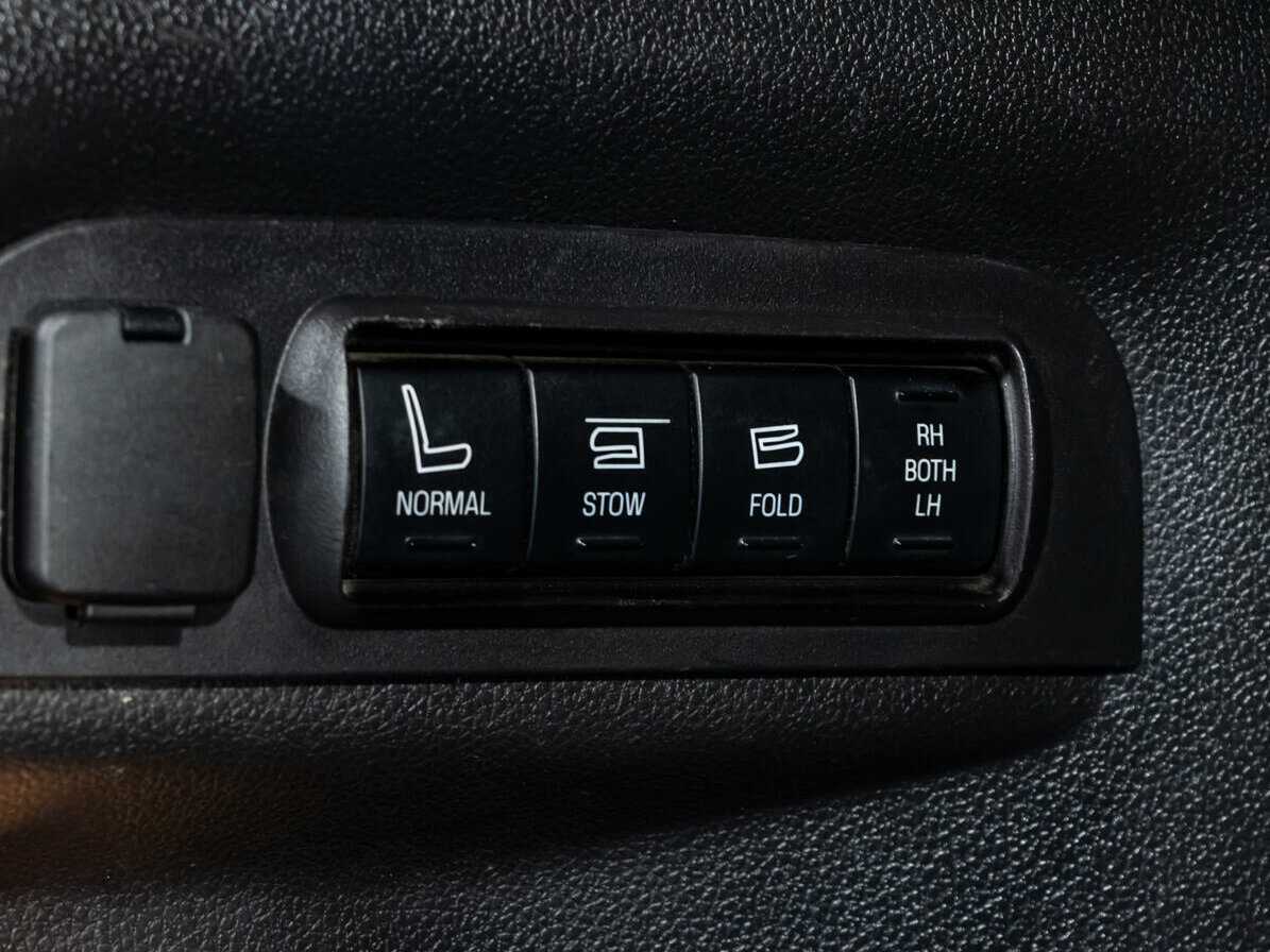 Купить Ford Explorer с пробегом. Фото: #24