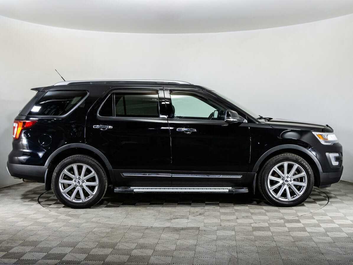 Купить Ford Explorer с пробегом. Фото: #2