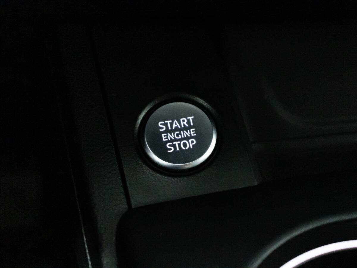 Купить Audi A4 с пробегом. Фото: #16