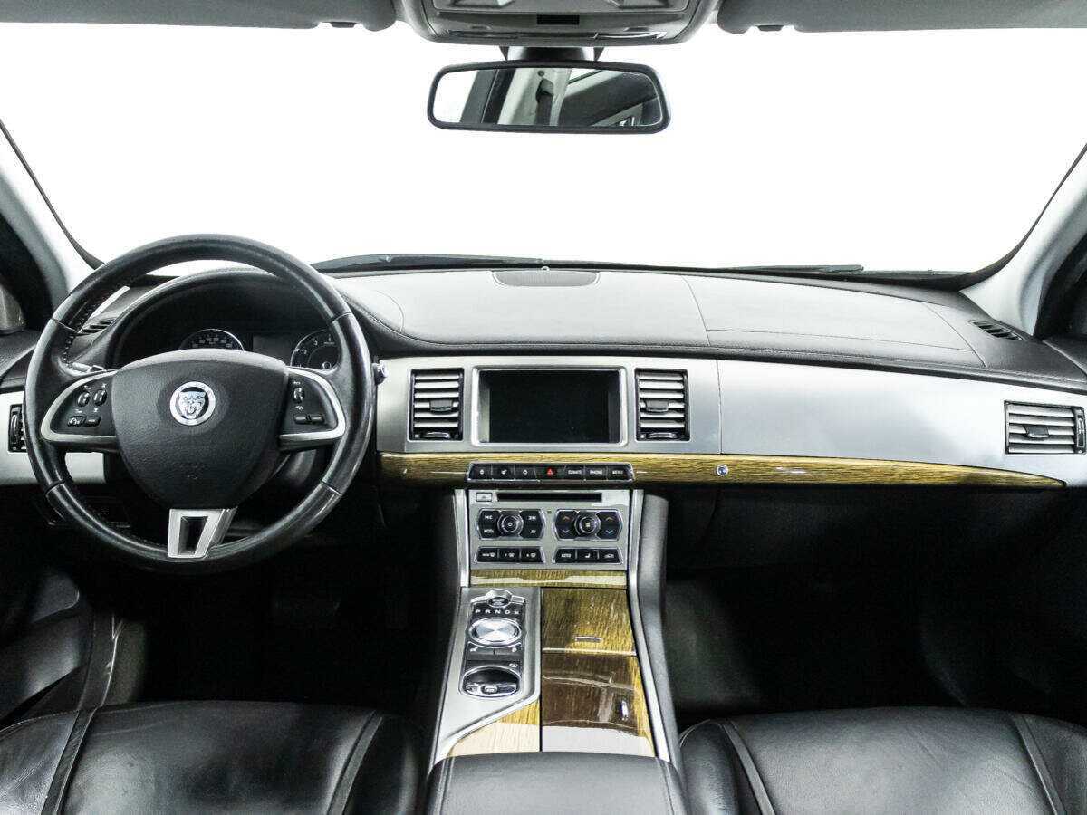 Купить Jaguar XF с пробегом. Фото: #12