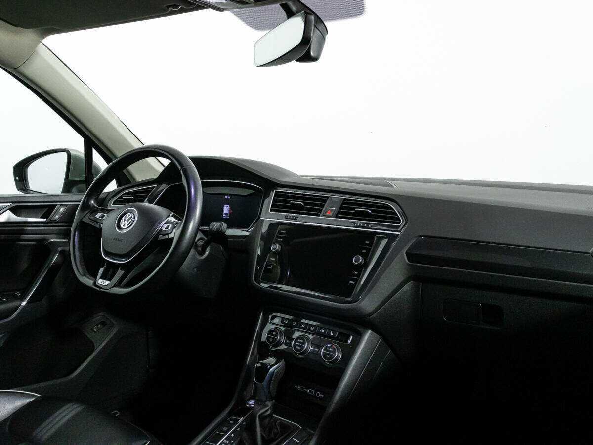 Купить Volkswagen Tiguan с пробегом. Фото: #8