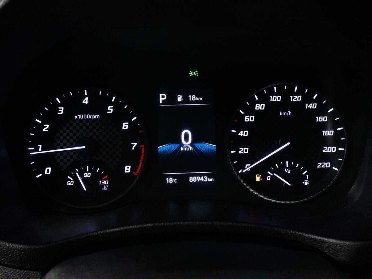 Купить Hyundai Solaris с пробегом. Фото: #11