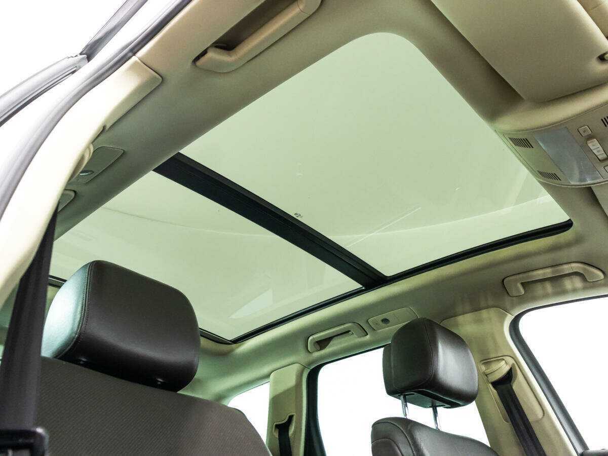 Купить Volkswagen Touareg с пробегом. Фото: #18