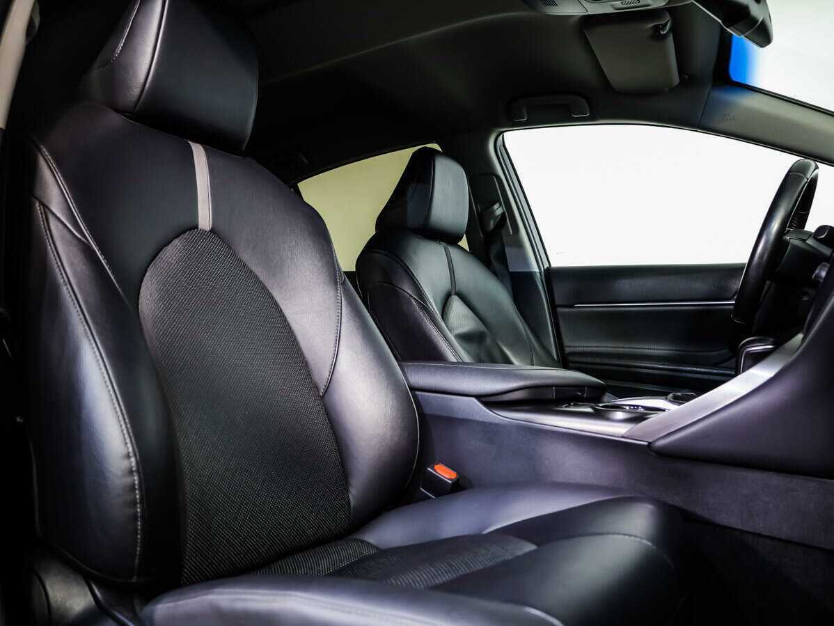 Купить Toyota Camry с пробегом. Фото: #10