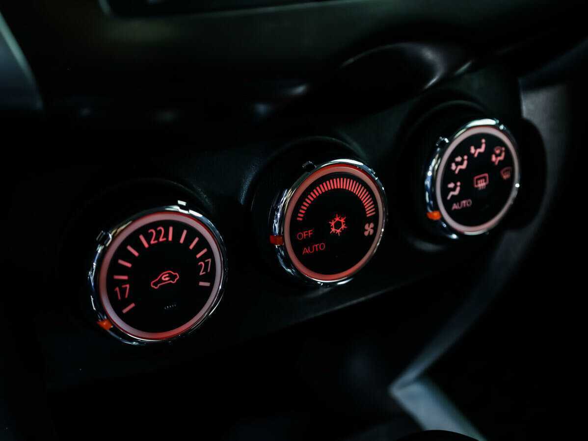 Купить Mitsubishi ASX с пробегом. Фото: #13